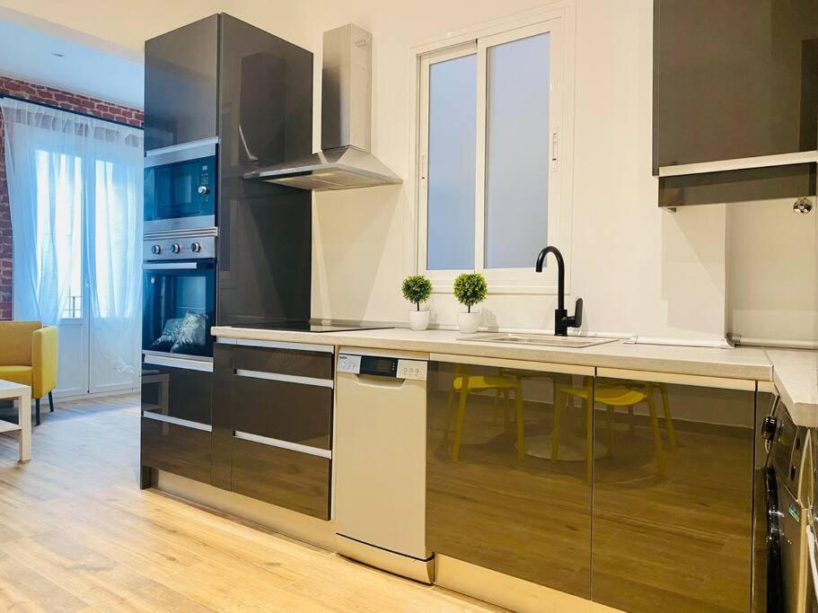 Style & Design Flat In The Center Of Apartment *